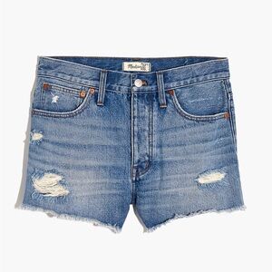 Madewell Relaxed Denim Shorts in Homecrest Wash: Ripped Edition